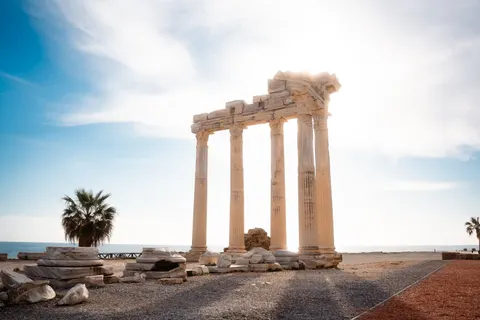 Greek Temple 4K Wallpaper · architecture · 3840×2560