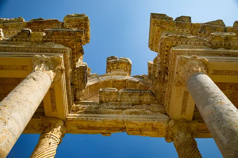 Greek Temple 4K Wallpaper · architecture · 3840×2560