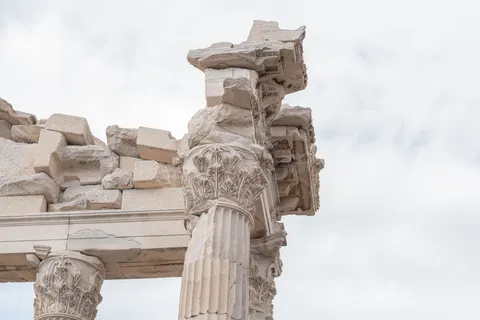 Greek Temple 4K Wallpaper · architecture · 3840×2560