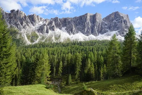 Fondo de pantalla Dolomitas 4K · mountains · 3840×2560