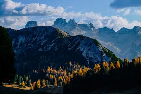 Hình nền Dãy Núi Dolomites 4K · mountains · 3840×2560