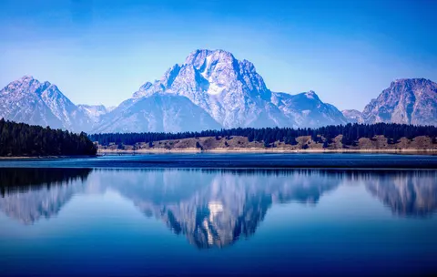 Sfondo Lago di Montagna 4K · mountains · 3840×2434