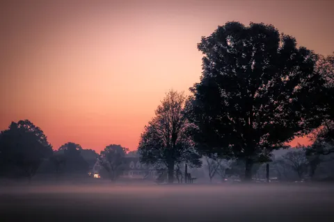 Fondo de pantalla Carretera con niebla 4K · nature · 3840×2561
