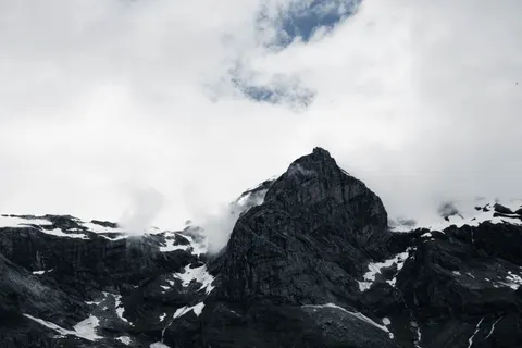 Snowy Mountain Peak 4K Wallpaper · mountains · 3840×2560