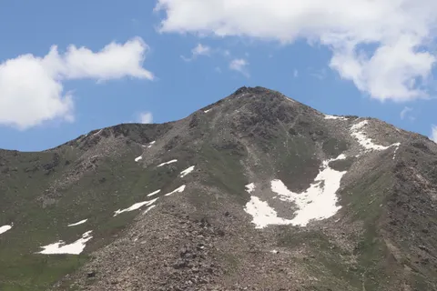 Snowy Mountain Peak 4K Wallpaper · mountains · 3840×2560