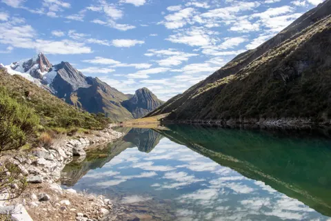 Mountain Lake 4K Wallpaper · mountains · 3840×2560