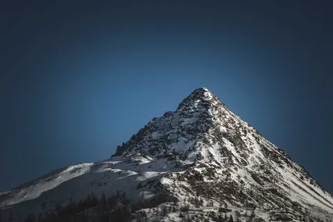 Snowy Mountain Peak 4K Wallpaper · mountains · 3840×2560