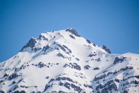 Snowy Mountain Peak 4K Wallpaper · mountains · 3840×2560