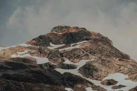 Snowy Mountain Peak 4K Wallpaper · mountains · 3840×2560