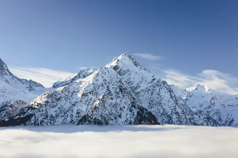 Snowy Mountain Peak 4K Wallpaper · mountains · 3840×2560