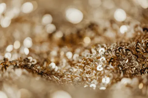 Liquid Gold 4K Wallpaper · abstract · 3840×2560