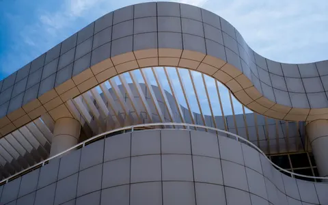 والپیپر نمای آینده‌نگر با کیفیت 4K · architecture · 3840×2400