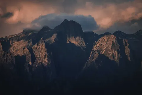山脈 4K壁紙 · mountains · 3840×2560