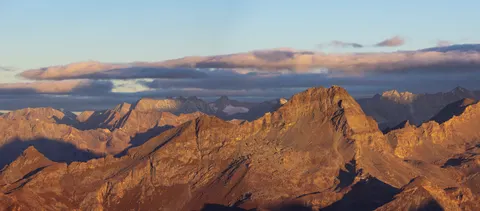 산맥 4K 배경화면 · mountains · 3840×1690