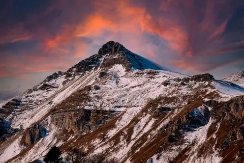 Mountain Range 4K Wallpaper · mountains · 3840×2563