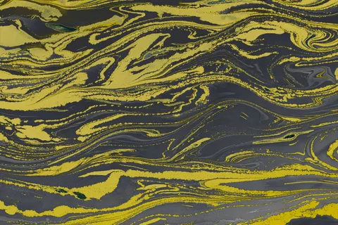 Liquid Gold 4K Wallpaper · abstract · 3840×2560
