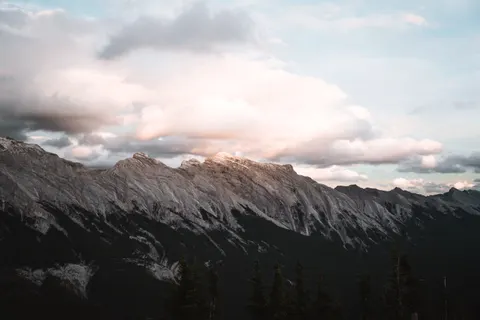 Mountain Range 4K Wallpaper · mountains · 3840×2560