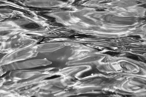 Liquid Gold 4K Wallpaper · abstract · 3840×2560