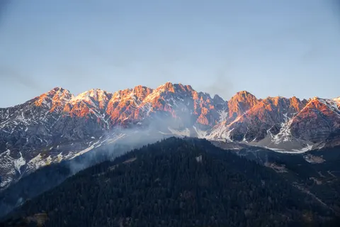 Bergkette 4K Hintergrundbild · mountains · 3840×2560