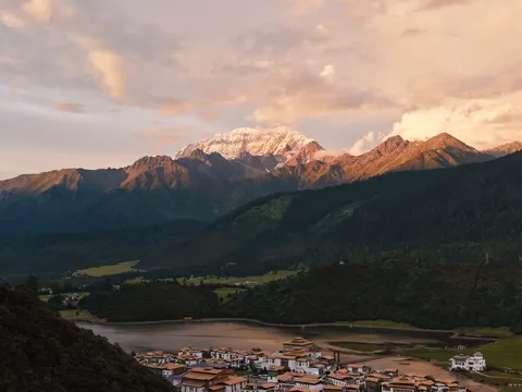 Mountain Range 4K Wallpaper · mountains · 3840×2880