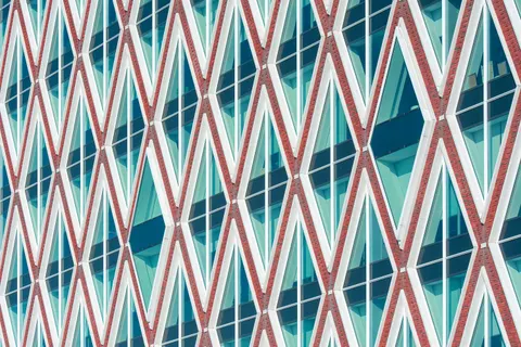 Papel de parede Fachada Futurista 4K · architecture · 3840×2560