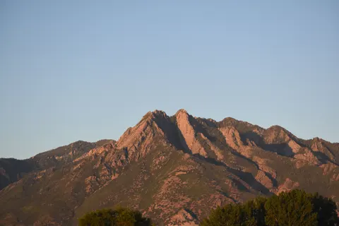 Papel de parede Cordilheira 4K · mountains · 3840×2560