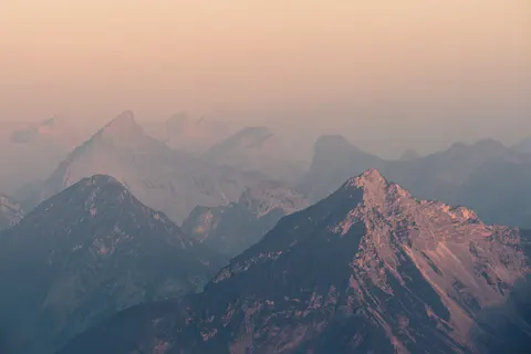 Mountain Range 4K Wallpaper · mountains · 3840×2562