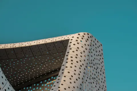 Papel de parede Fachada Futurista 4K · architecture · 3840×2560