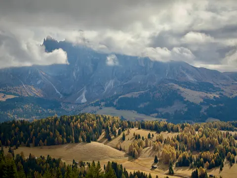 多洛米蒂山 4K壁纸 · mountains · 3840×2880
