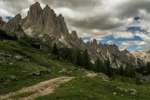 Dolomites 4K Wallpaper · mountains · 3840×2560