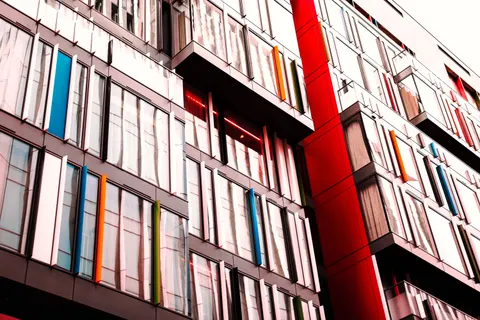 خلفية واجهة مستقبلية بدقة 4K · architecture · 3840×2560