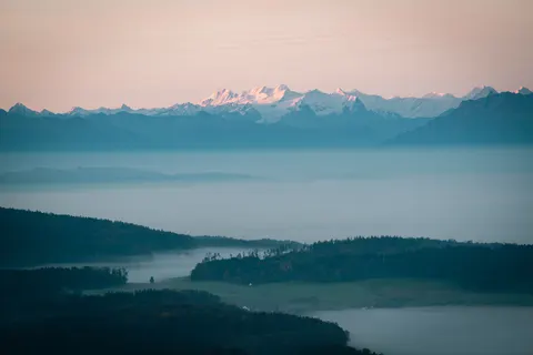 Misty Mountain Lake 4K Wallpaper · nature · 3840×2561