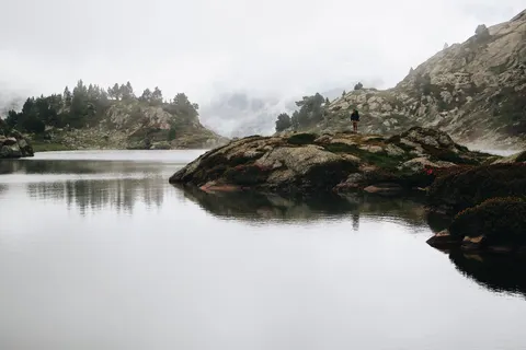 Misty Mountain Lake 4K Wallpaper · nature · 3840×2560