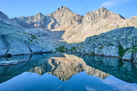 Mountain Lake 4K Wallpaper · mountains · 3840×2560