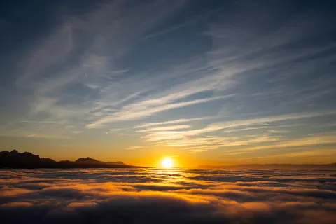 Misty Mountain Lake 4K Wallpaper · nature · 3840×2560