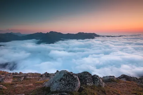 Misty Mountain Lake 4K Wallpaper · nature · 3840×2560