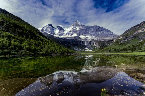 والپیپر دریاچه کوهستانی با کیفیت 4K · mountains · 3840×2560