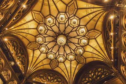 Glass Dome 4K Wallpaper · architecture · 3840×2560