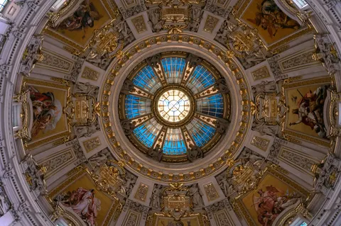 Glaskuppel 4K Hintergrundbild · architecture · 3840×2555