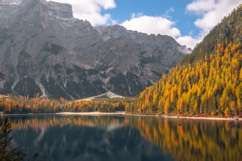 Mountain Lake 4K Wallpaper · mountains · 3840×2560