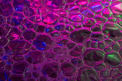 خلفية فقاعة صابون بدقة 4K · abstract · 3840×2560