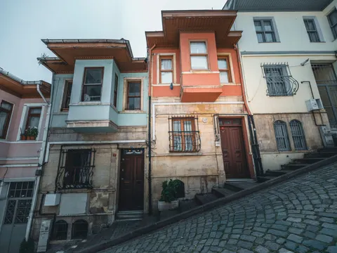 Colorful Houses 4K Wallpaper · architecture · 3840×2880