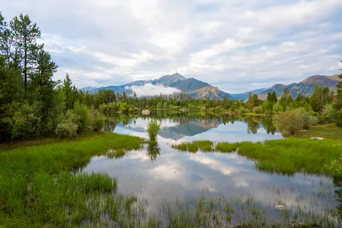 Mountain Lake 4K Wallpaper · mountains · 3840×2561