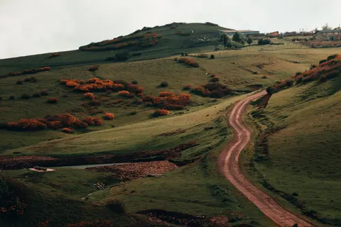 Fondo de pantalla Colinas verdes 4K · nature · 3840×2560