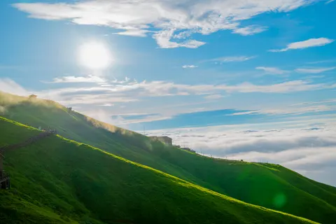 Green Hills 4K Wallpaper · nature · 3840×2563