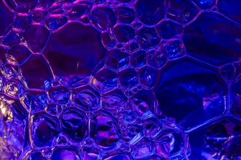 خلفية فقاعة صابون بدقة 4K · abstract · 3840×2560