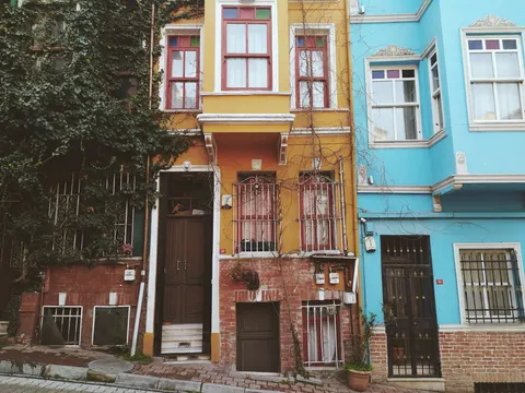 Renkli Evler 4K Duvar Kağıdı · architecture · 3840×2880