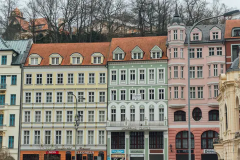 Colorful Houses 4K Wallpaper · architecture · 3840×2560