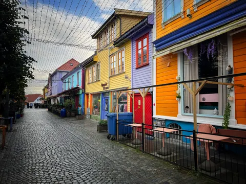 Colorful Houses 4K Wallpaper · architecture · 3840×2880