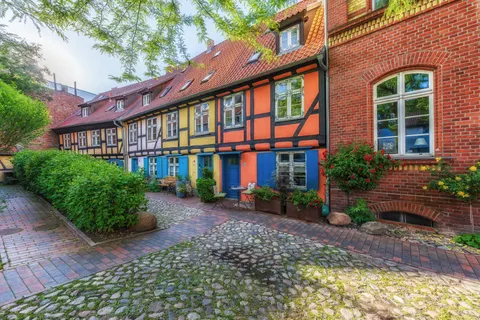 Colorful Houses 4K Wallpaper · architecture · 3840×2560
